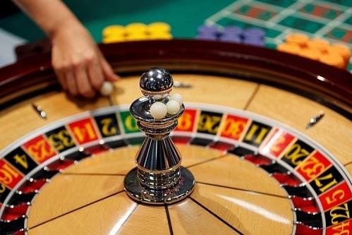 Experience the world's 2 best casinos in Singapore