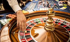 Doanh nghiệp đề xuất giá vé cho người Việt vào casino 50 triệu một năm